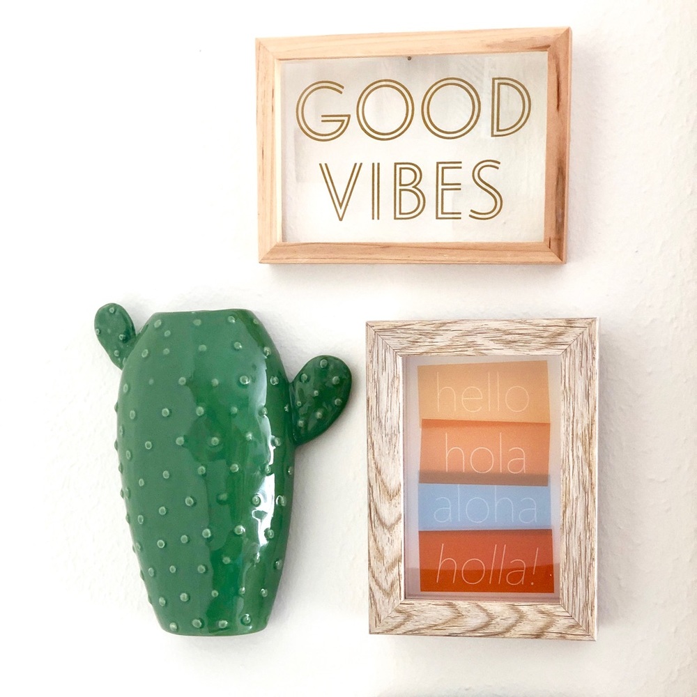 Two's Company Ceramic Cactus‎ Wall Decor Hanging Planter-NEW
